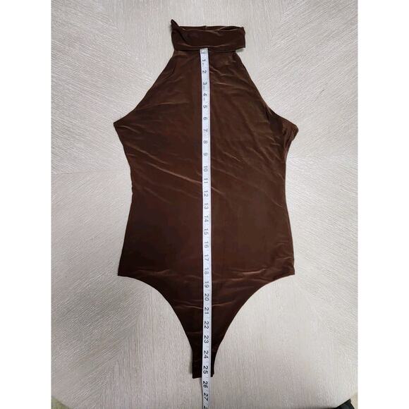 WAYF Women Joan Scrunch Neck Thong Bodysuit Brown Size Medium - Picture 6 of 9